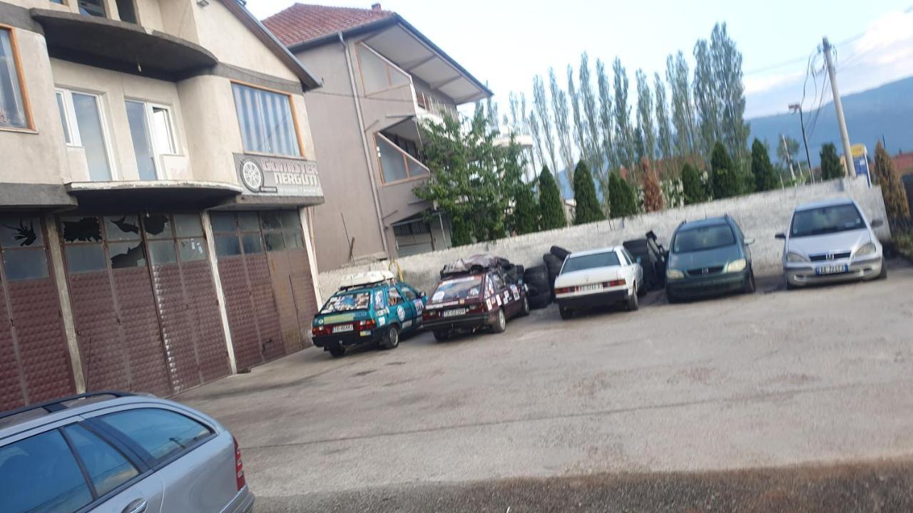 Arbi Guest House Kukes Buitenkant foto