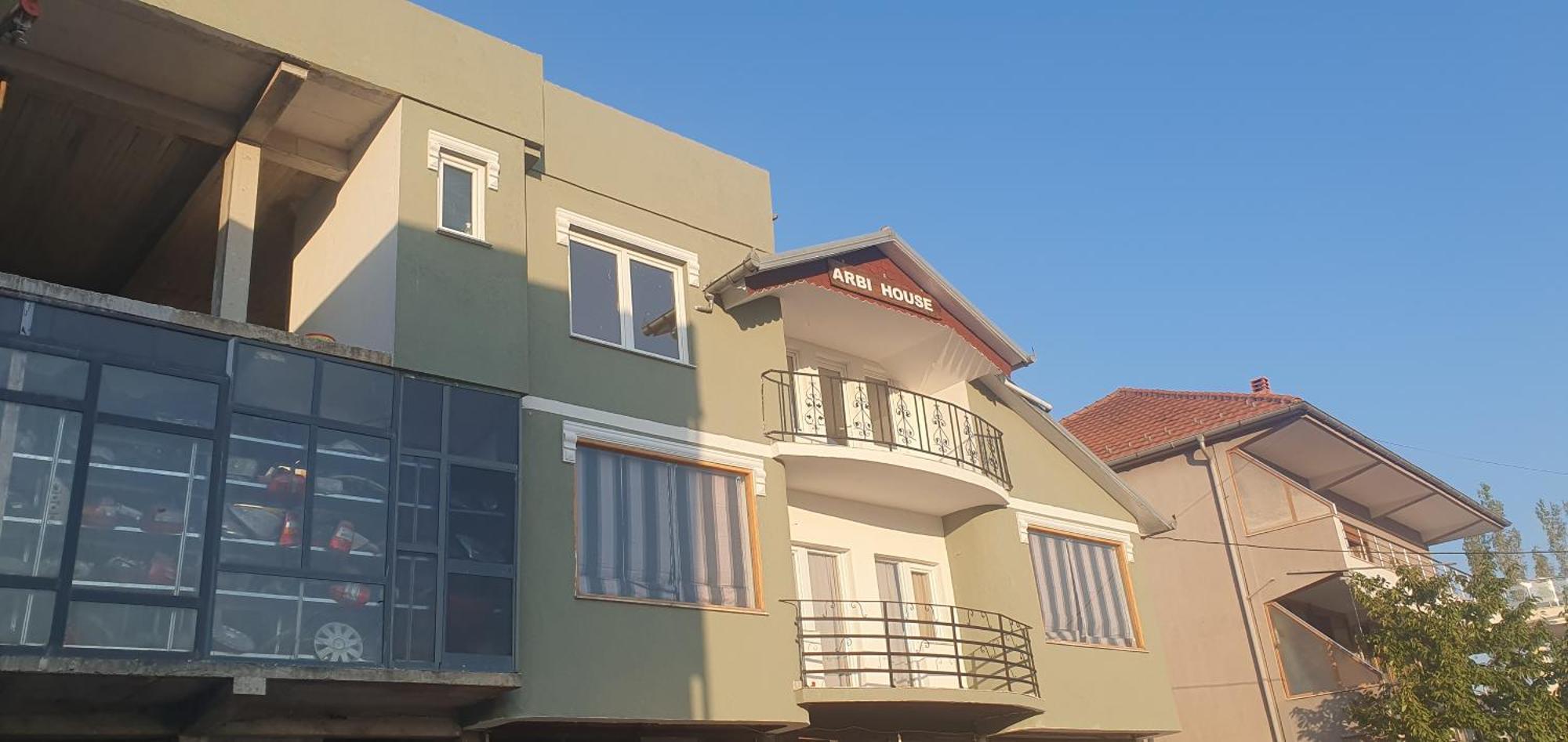 Arbi Guest House Kukes Buitenkant foto
