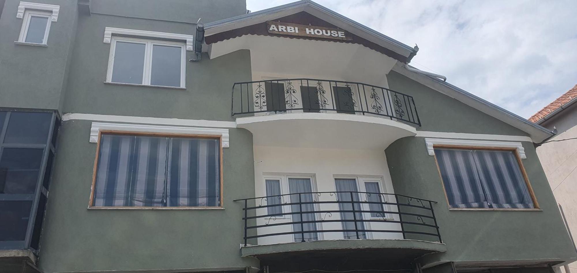 Arbi Guest House Kukes Buitenkant foto
