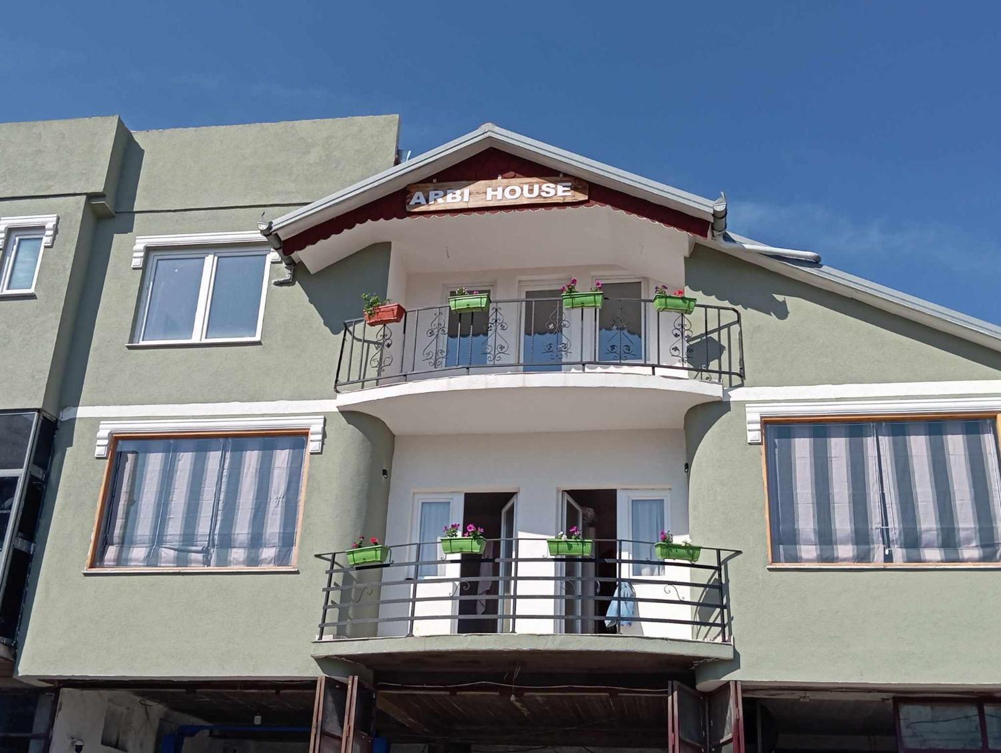 Arbi Guest House Kukes Buitenkant foto