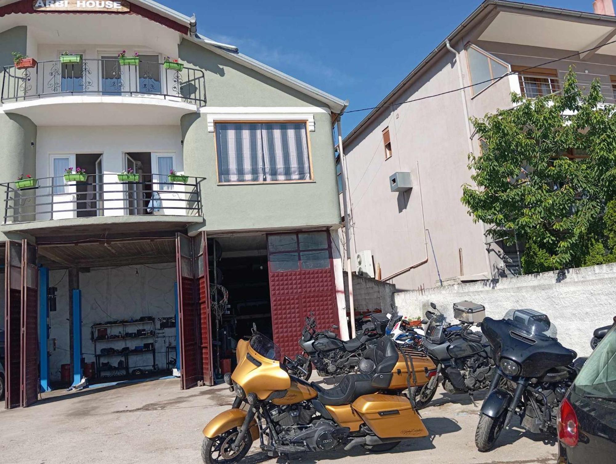 Arbi Guest House Kukes Buitenkant foto