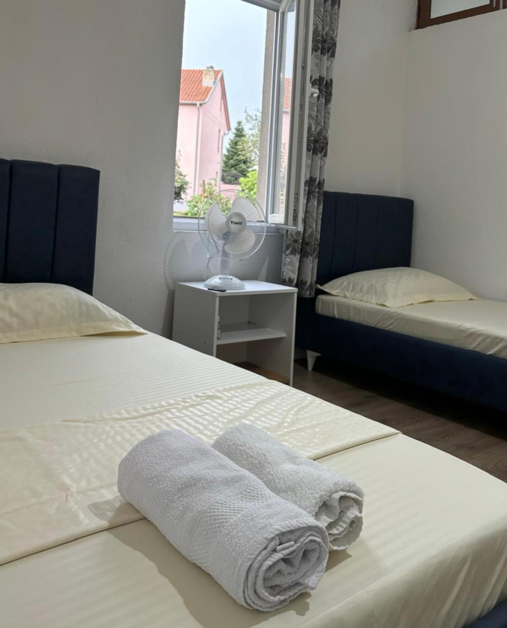 Arbi Guest House Kukes Buitenkant foto