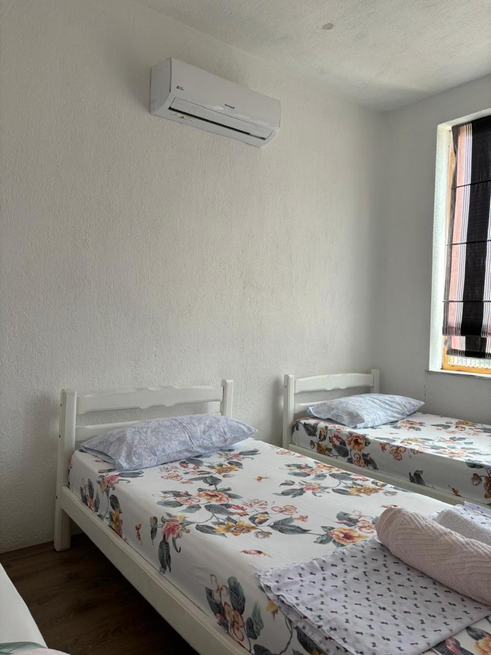 Arbi Guest House Kukes Buitenkant foto
